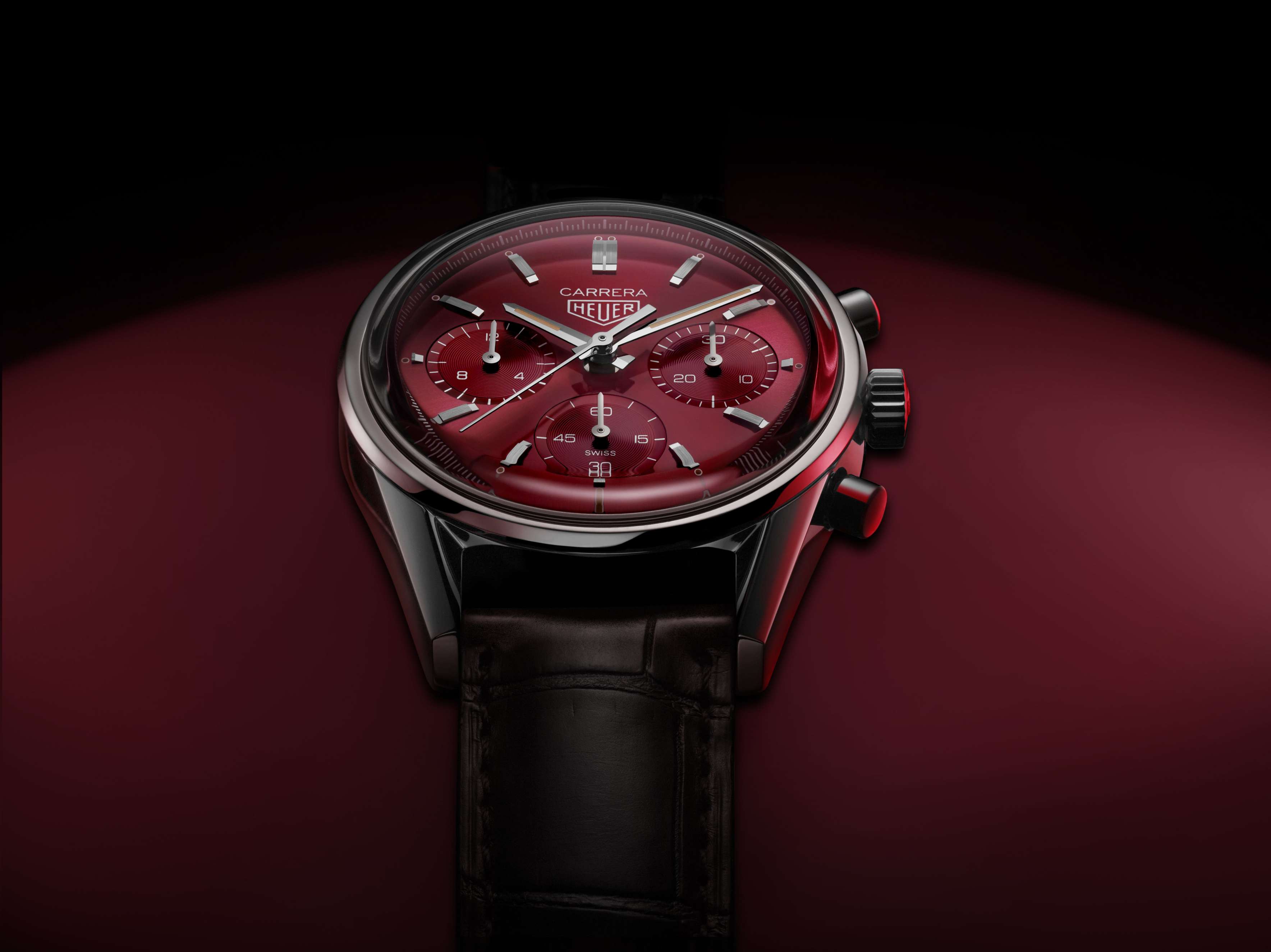 TAG HEUER泰格豪雅重磅发布卡莱拉系列（CARRERA）红色表盘限量版腕表